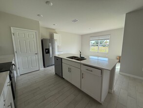 434 Rio De Janeiro Ave in Punta Gorda, FL - Building Photo - Building Photo