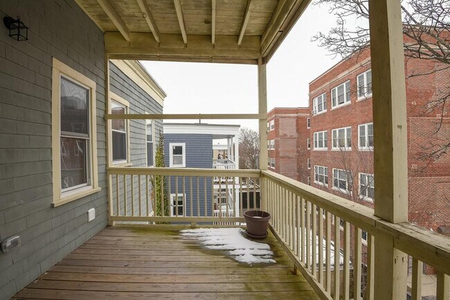 82 Train St, Unit 2 in Boston, MA - Building Photo - Building Photo