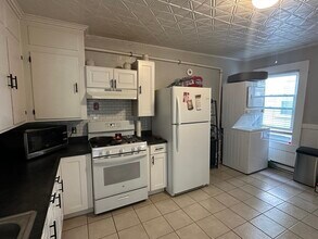 266 W 6th St in Lowell, MA - Building Photo - Building Photo