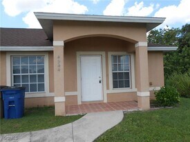4944 Golfview Blvd in Lehigh Acres, FL - Building Photo
