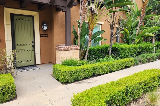 property at 619 S Melrose St