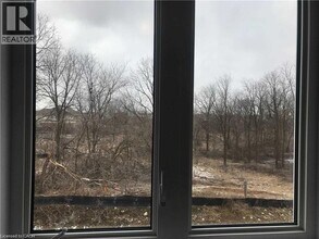 5 Sparrow Ave in Cambridge, ON - Building Photo - Building Photo