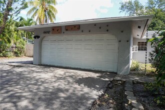1735 SW 25th Ave in Fort Lauderdale, FL - Building Photo - Building Photo