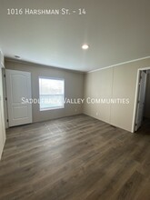 1016 Harshman St in Rawlins, WY - Building Photo - Building Photo