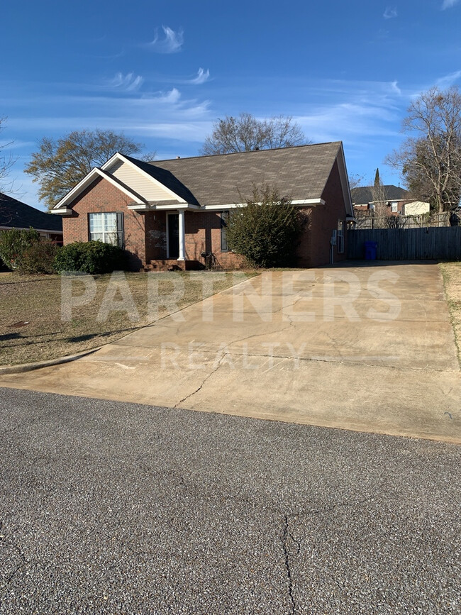 525 Breckinridge Ln in Prattville, AL - Building Photo - Building Photo