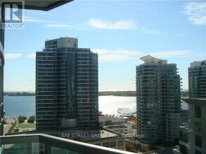 19 Grand Trunk Crescent in Toronto, ON - Building Photo - Building Photo