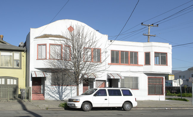 1235 Peralta St in Oakland, CA - Foto de edificio - Building Photo