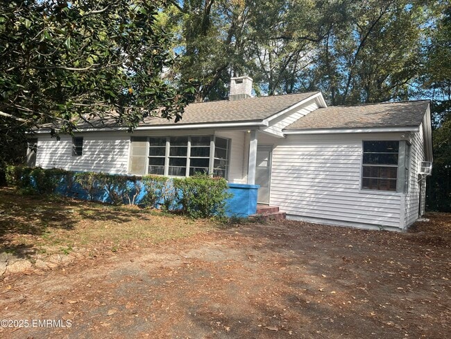 property at 3228 Grandview Ave