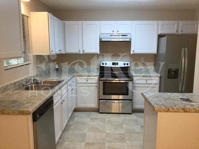 2672 Windrock Ct in Ellenwood, GA - Building Photo - Building Photo