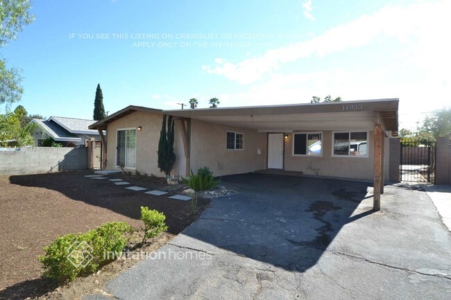 property at 11933 Phillippi Ave