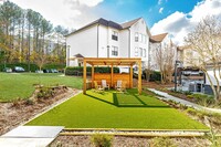 The Spoke at Peachtree Corners in Peachtree Corners, GA - Foto de edificio - Building Photo