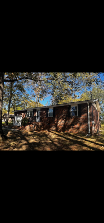 317 Longwood St in Chickamauga, GA - Foto de edificio