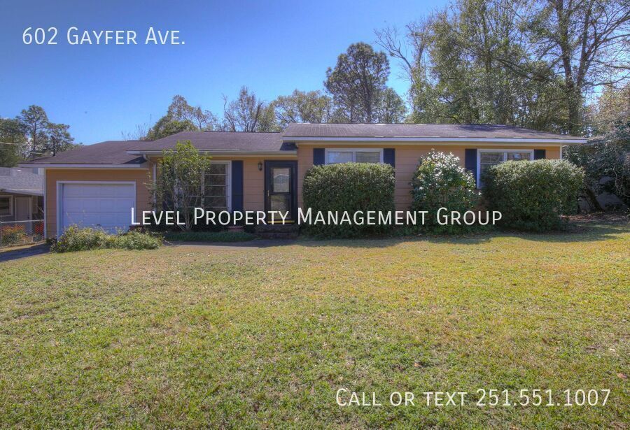 602 Gayfer Ave in Fairhope, AL - Building Photo