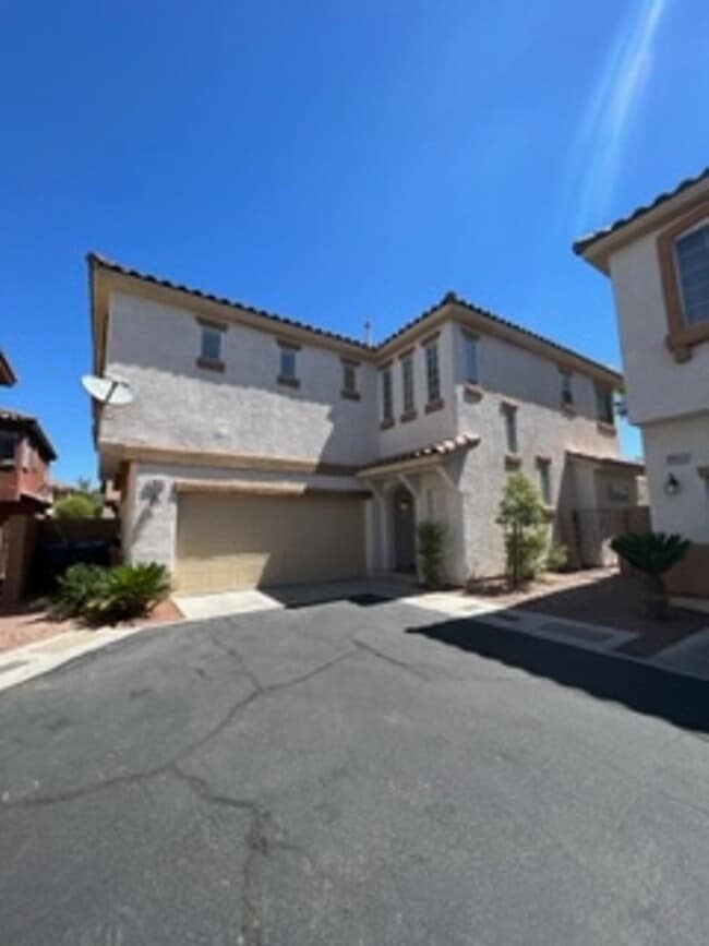 10850 Avenzano St in Las Vegas, NV - Foto de edificio - Building Photo