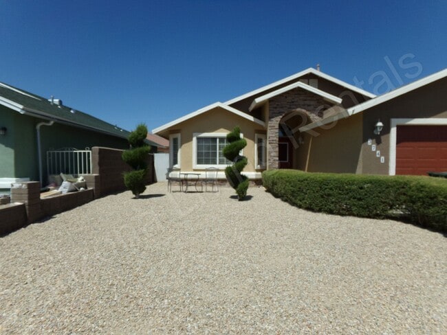 3741 N Kenneth Rd in Kingman, AZ - Building Photo - Building Photo