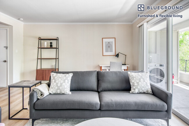 837 Cowper St in Palo Alto, CA - Building Photo - Building Photo
