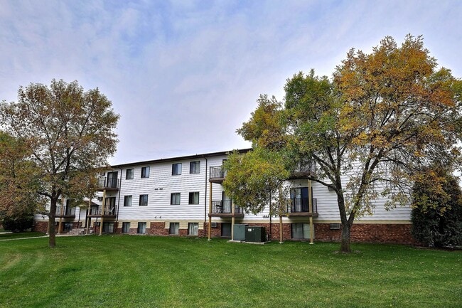 Southgate in Fargo, ND - Building Photo - Building Photo