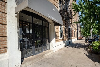 90 Downing in Brooklyn, NY - Foto de edificio - Building Photo