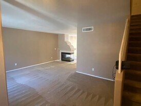 2255 Rugged Mesa Dr in Laughlin, NV - Building Photo