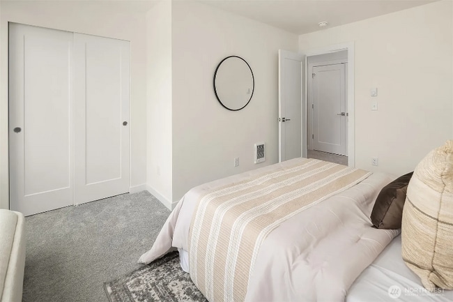 1520 Hollow Dale Pl in Everett, WA - Foto de edificio - Building Photo