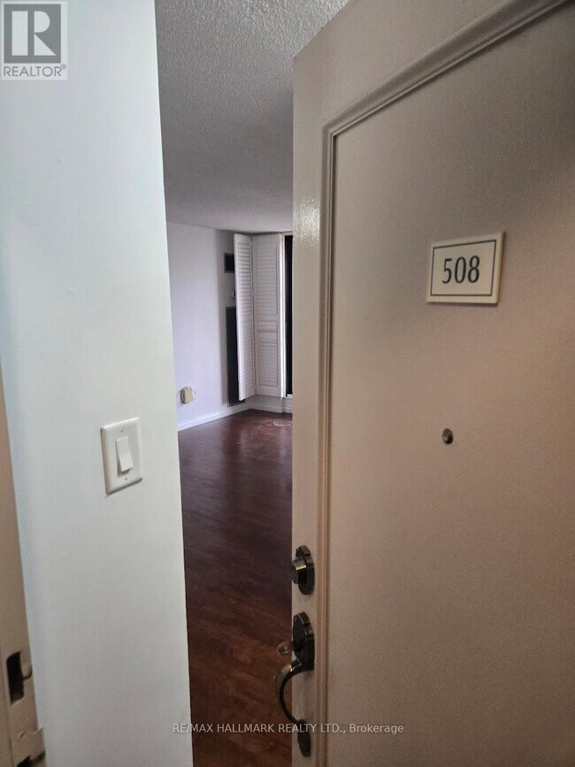 3 Lisa St. in Brampton, ON - Building Photo - Building Photo