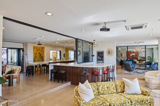 4016 E Flynn Ln in Paradise Valley, AZ - Building Photo - Building Photo