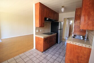 527 Cedar Ave in Long Beach, CA - Building Photo - Building Photo