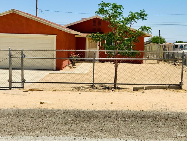 5393 Cahuilla Ave in Twentynine Palms, CA - Building Photo - Building Photo