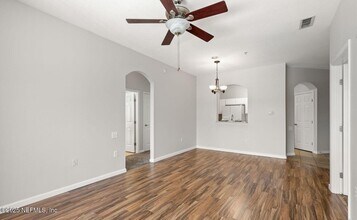 7990 Baymeadows Rd in Jacksonville, FL - Building Photo - Building Photo