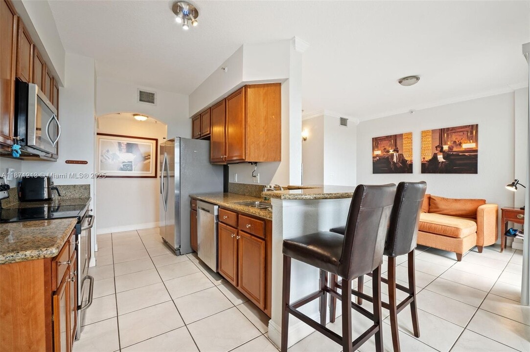 9021 SW 94th St in Miami, FL - Building Photo