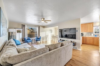 341 Desplaine Rd in De Pere, WI - Building Photo - Building Photo