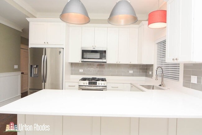 3455 N Hoyne Ave, Unit M05H in Chicago, IL - Foto de edificio - Building Photo