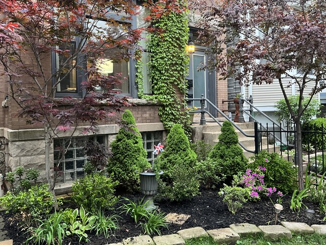 property at 3412 N Janssen Ave