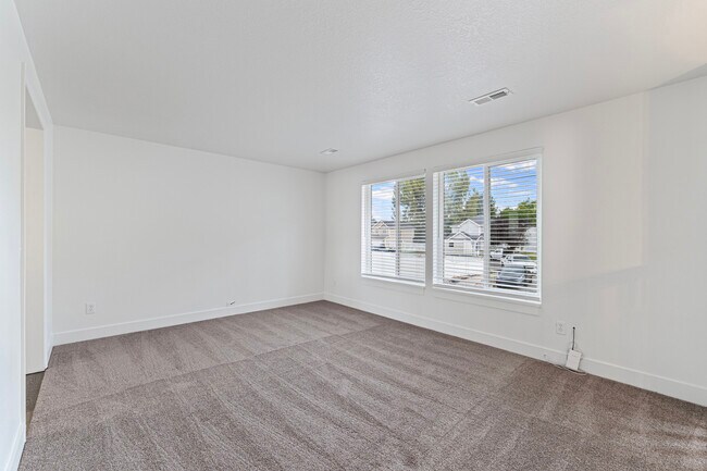 470 75 W in Springville, UT - Building Photo - Building Photo