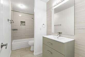 546 Orange Dr in Altamonte Springs, FL - Building Photo - Building Photo