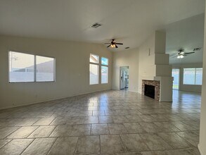 830 Coastal Beach Rd in Henderson, NV - Building Photo - Building Photo