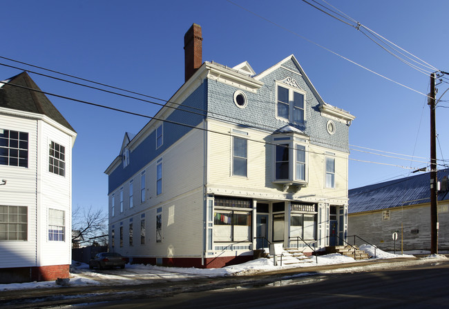 13 Cottage St in Norway, ME - Building Photo - Building Photo