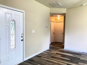 10479 Royal Tricia Dr in Conroe, TX - Building Photo - Building Photo