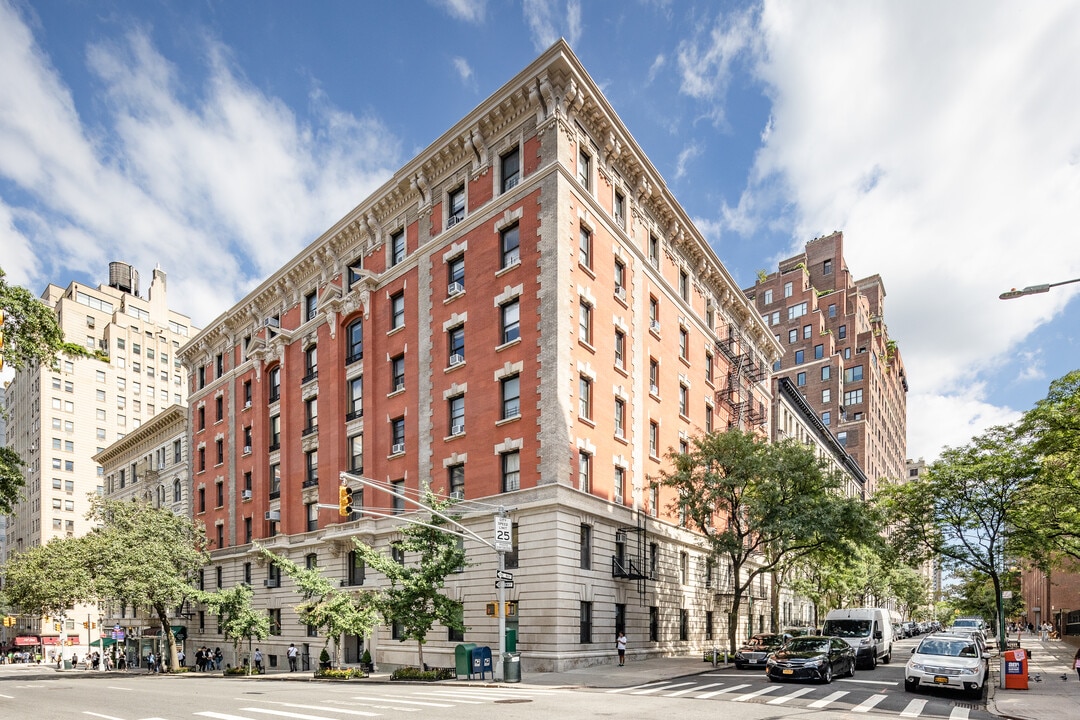 Madison Court in New York, NY - Foto de edificio