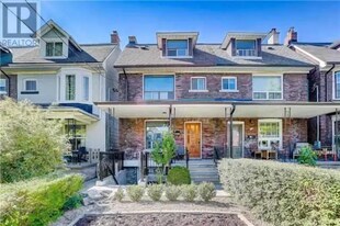 218 Beatrice St in Toronto, ON - Building Photo
