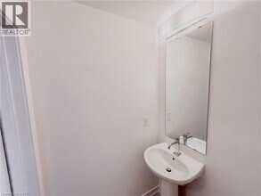 25 Palace St in Kitchener, ON - Building Photo - Building Photo