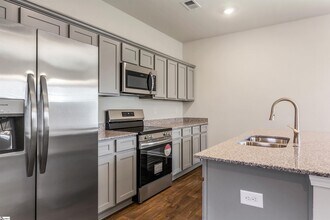 137 Foundation Wy in Simpsonville, SC - Building Photo - Building Photo