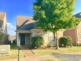 10221 Sterling Ridge Dr in Cordova, TN - Building Photo