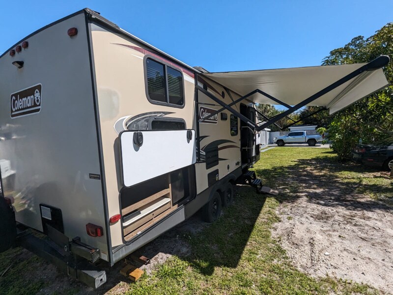 6501 Plunkett St in Hollywood, FL - Building Photo