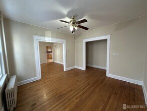 66 Louis St in New Brunswick, NJ - Building Photo - Building Photo