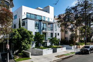 9806 W Vidor Dr in Los Angeles, CA - Building Photo
