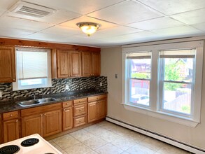 104 Carrington Ave in Providence, RI - Building Photo - Building Photo