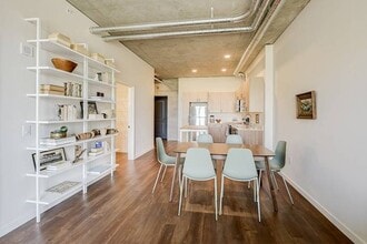 624 Yale Apartments in Seattle, WA - Foto de edificio - Building Photo