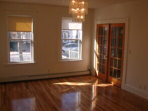 31 Seattle St, Unit 1 in Boston, MA - Building Photo - Building Photo