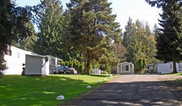 Fern View  Mobile Home Parks in Rainier, OR - Foto de edificio - Building Photo